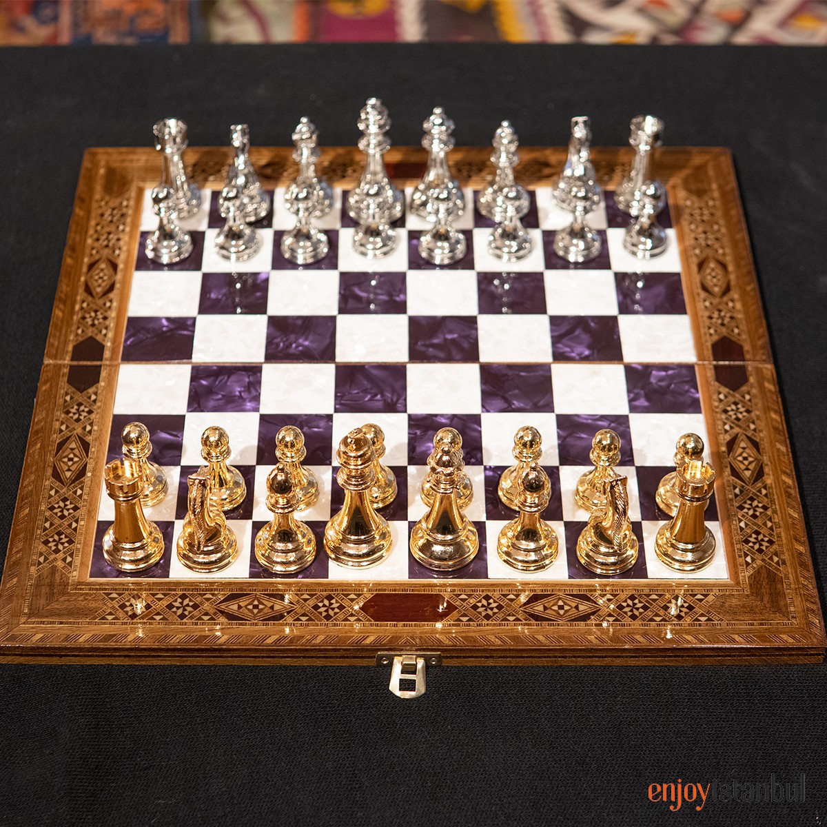 Classic Chess — Regal-games