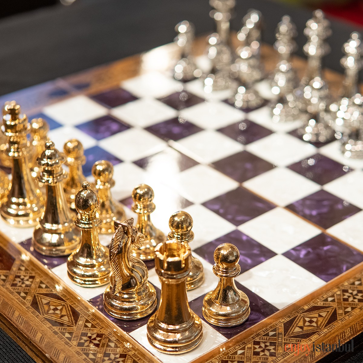Classic Chess — Regal-games